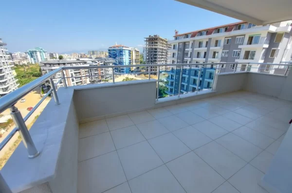 Alanya Mahmutlar'da Full Mobilyalı İki Yatak Odalı Yüksek Getirili Yatırımlık Gayrimenkul