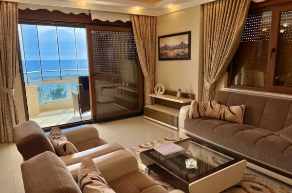 Alanya'da Deniz Manzaralı Full Eşyalı 2+1 Satılık Özel Mülk