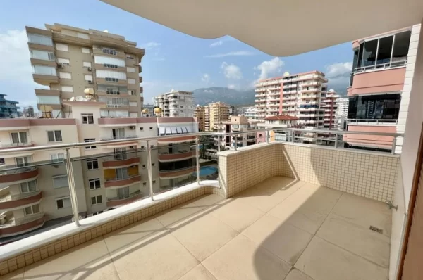 Alanya'da Deniz Manzaralı Full Eşyalı 2+1 Satılık Özel Mülk