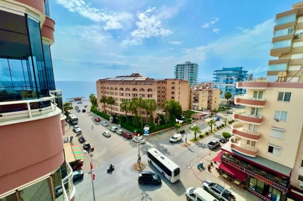 Alanya'da Deniz Manzaralı Full Eşyalı 2+1 Satılık Özel Mülk