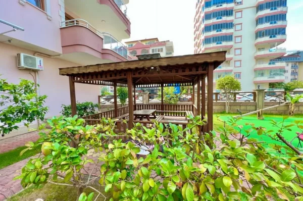 Alanya'da Deniz Manzaralı Full Eşyalı 2+1 Satılık Özel Mülk