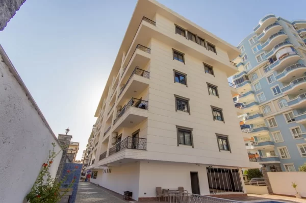 Denize 500 Metre Uzaklıkta Akdeniz Yaşamı: Mahmutlar'da 1+1 Daire Şıklığı Öne Çıkarıyor