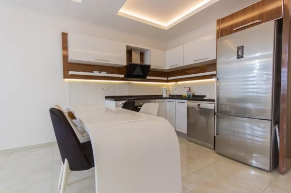 Alanya Mahmutlar'da şık 1+1 daire