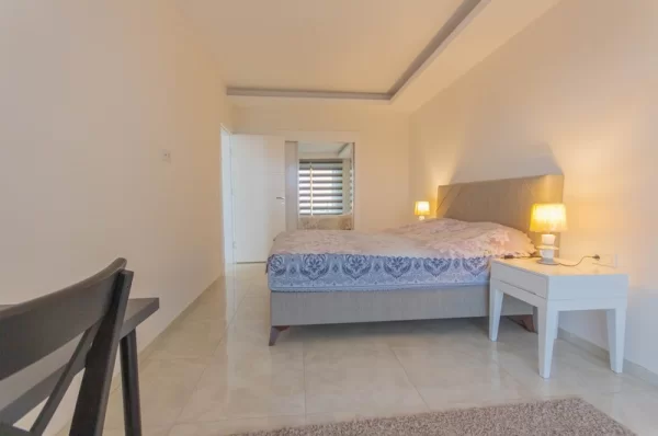 Alanya Mahmutlar'da şık 1+1 daire