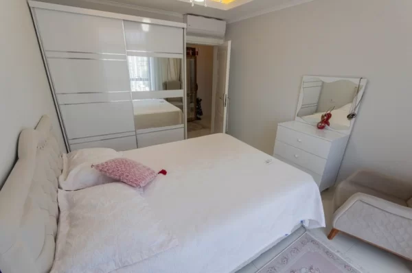 Contemporary Building Meets Comfort: Stylish 1+1 Property in Mahmutlar, Alanya