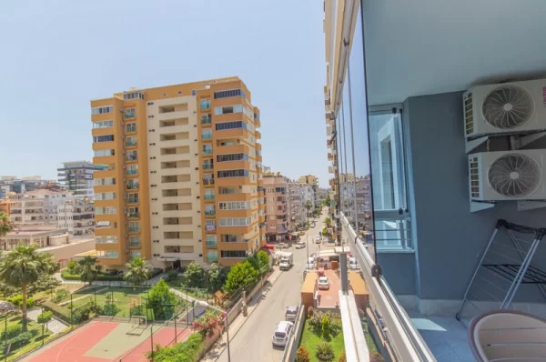 Contemporary Building Meets Comfort: Stylish 1+1 Property in Mahmutlar, Alanya
