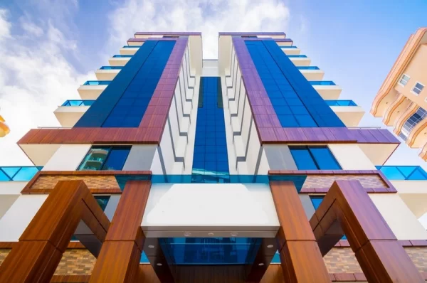 Contemporary Building Meets Comfort: Stylish 1+1 Property in Mahmutlar, Alanya