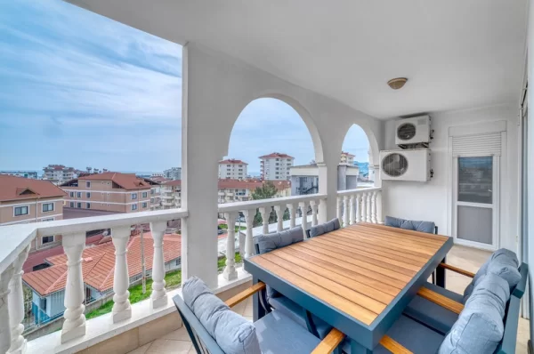 Fully Equipped 2+1 Peacefull and Luxe Apartment for Sale in Alanya