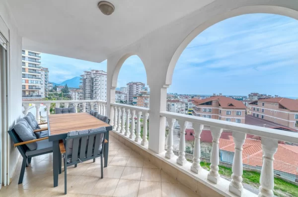 Fully Equipped 2+1 Peacefull and Luxe Apartment for Sale in Alanya