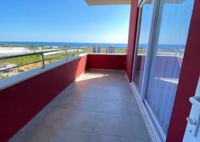 Havuzlu ve Büyüleyici Deniz Manzaralı Eşyalı 4+1 Dubleks Daire