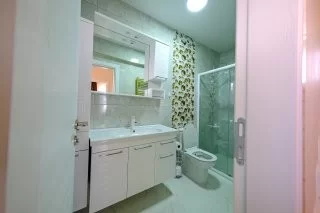 Alanya Kestel'de Satılık Olağanüstü 3 Yatak Odalı Tam Donanımlı Villa