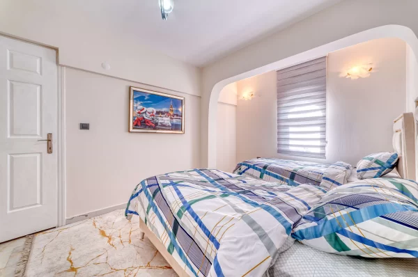 Alanya Türkler'de Havuzlu Lüks 4+2 Tripleks Villa
