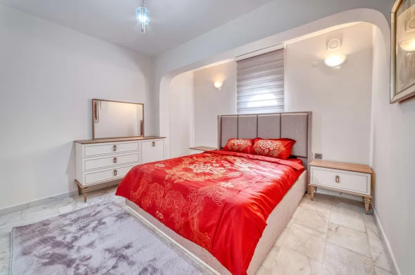 Alanya Türkler'de Havuzlu Lüks 4+2 Tripleks Villa
