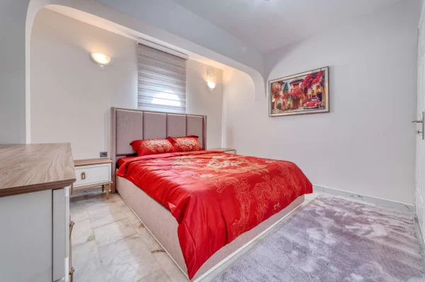 Alanya Türkler'de Havuzlu Lüks 4+2 Tripleks Villa