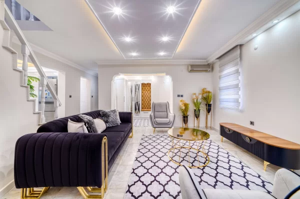 Alanya Türkler'de Havuzlu Lüks 4+2 Tripleks Villa