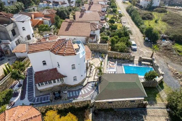 Luxurious 4+2 Triplex Villa with Pool in Alanya,Türkler