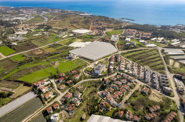 Luxurious 4+2 Triplex Villa with Pool in Alanya,Türkler