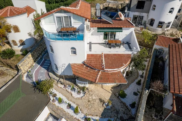 Luxurious 4+2 Triplex Villa with Pool in Alanya,Türkler
