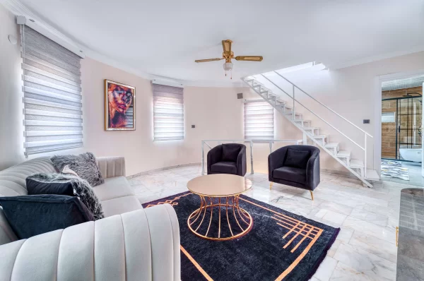 Luxurious 4+2 Triplex Villa with Pool in Alanya,Türkler