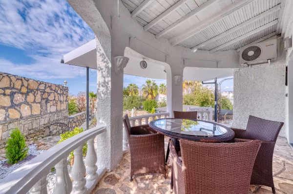 Luxurious 4+2 Triplex Villa with Pool in Alanya,Türkler
