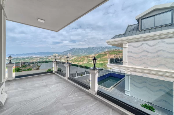 Luxury Villa in Kargicak Alanya with Turkish Citizenship Eligibility