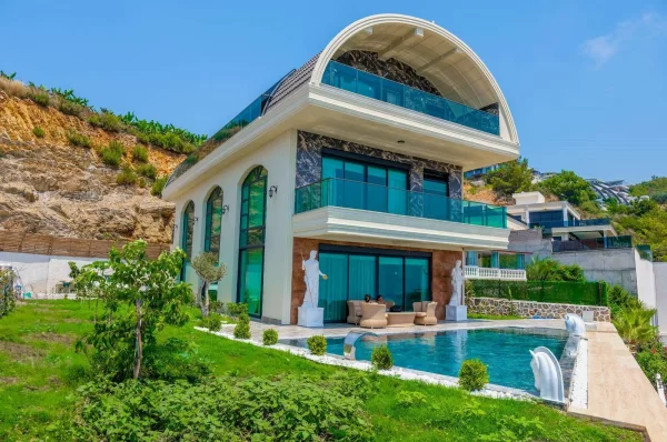 Luxury Real Estate in Kargicak Alanya with Turkish Citizenship Option