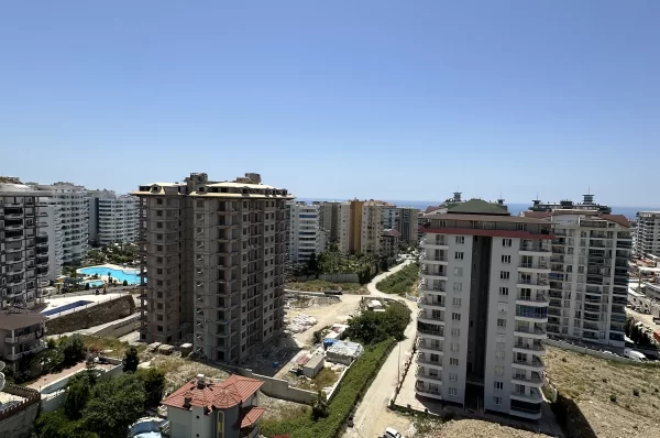 Элитная квартира в Махмутларе с видом на город и горы