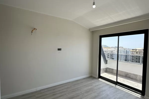 Luxurious 3 Bedroom Apartment in Mahmutlar Alanya