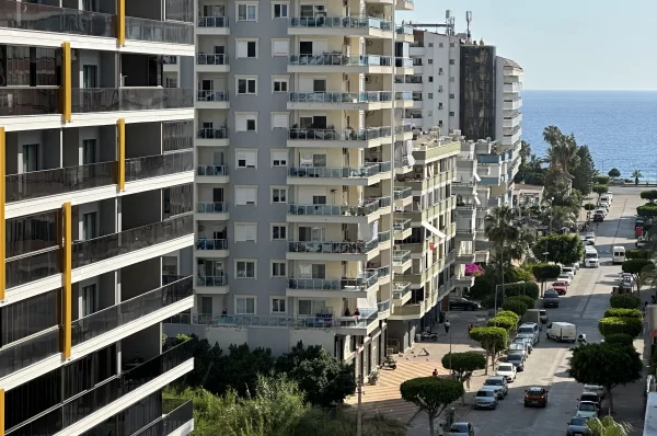 Luxury Apartment in Mahmutlar Alanya with Sea and Mountain Views