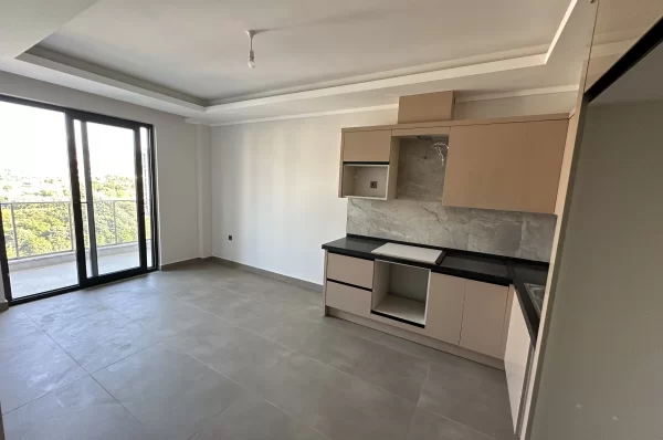 Mahmutlar Alanya'da Merkezi Konumda 1+1 Daire
