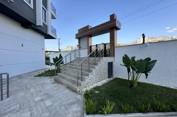 Mahmutlar Alanya'da Merkezi Konumda 1+1 Daire