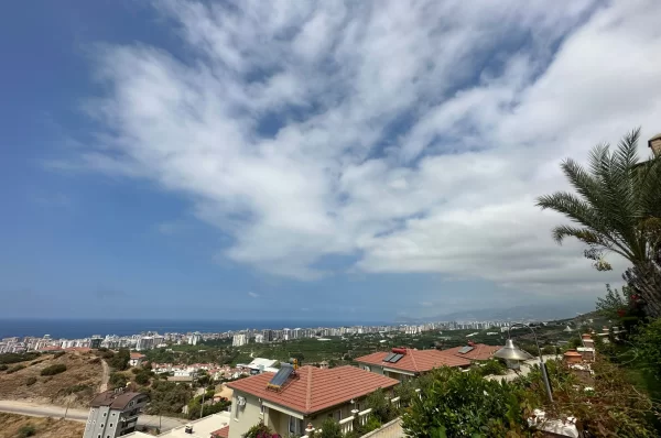 Kargicak Alanya'da Güvenli ve Konforlu 4+1 Daire