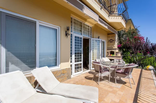 Kargicak Alanya'da Güvenli ve Konforlu 4+1 Daire