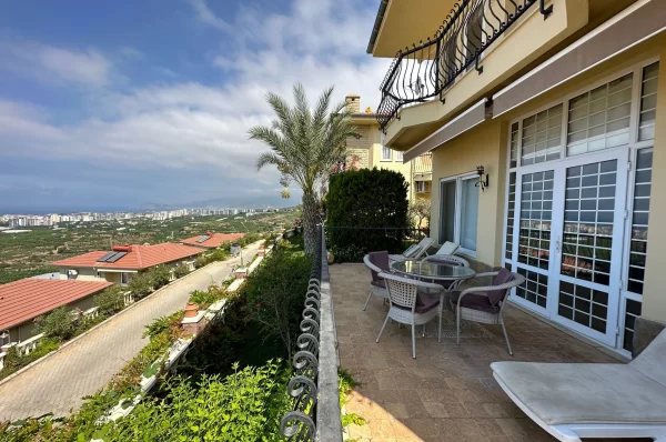 Luxury 4-Bedroom Apartment in Kargicak Alanya with Exceptional Amenities